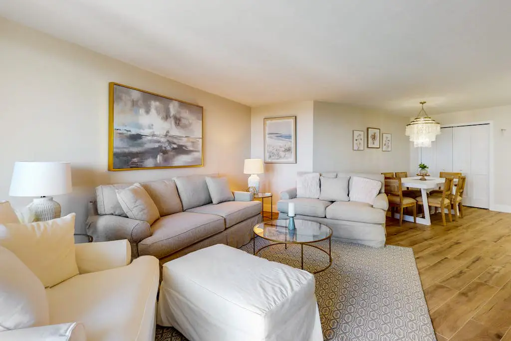 Fully Renovated - Seaview Suite