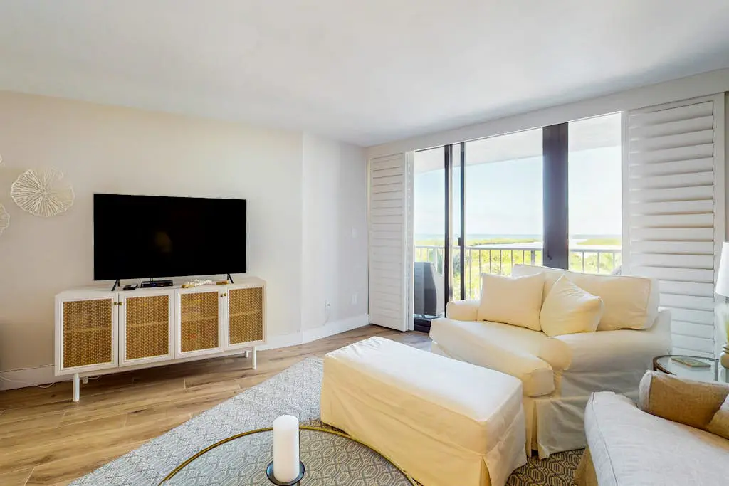 Fully Renovated - Seaview Suite
