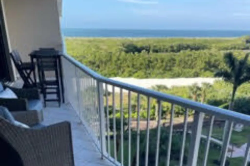 Fully Renovated - Seaview Suite
