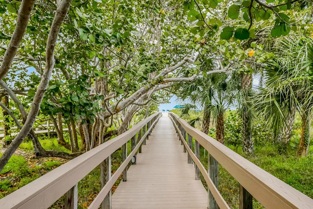 Marco Beach Ocean Resort Condominiums #607