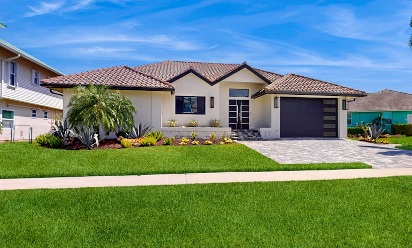 Dazzling coastal home with private pool & spa, lanai, AC, W/D, WiFi