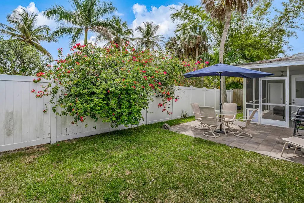 Sunny Downtown Bungalow