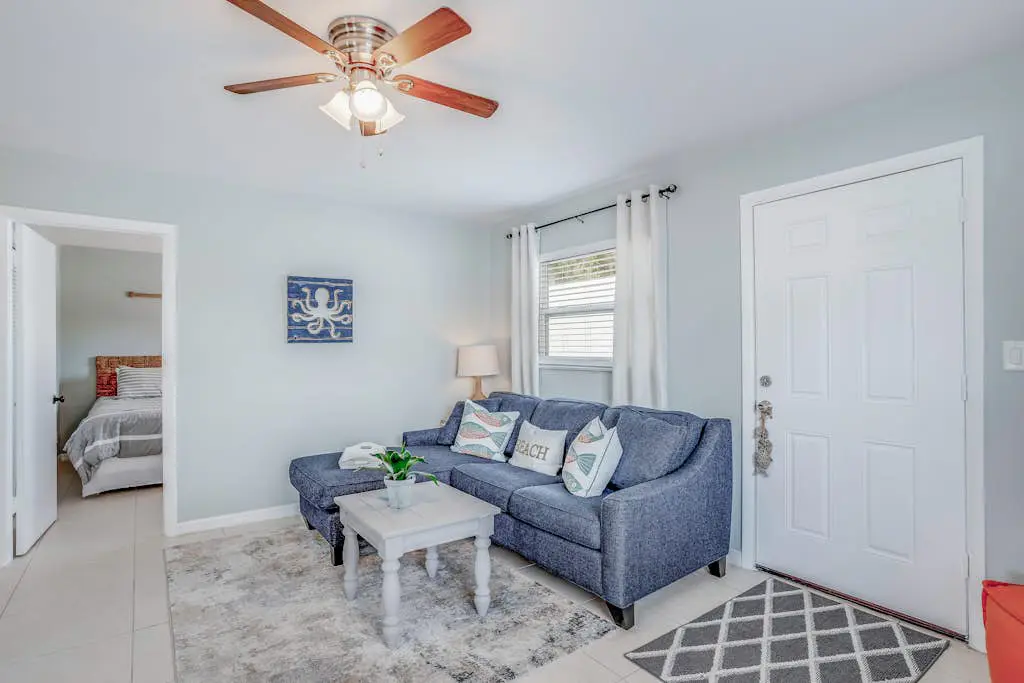 Sunny Downtown Bungalow