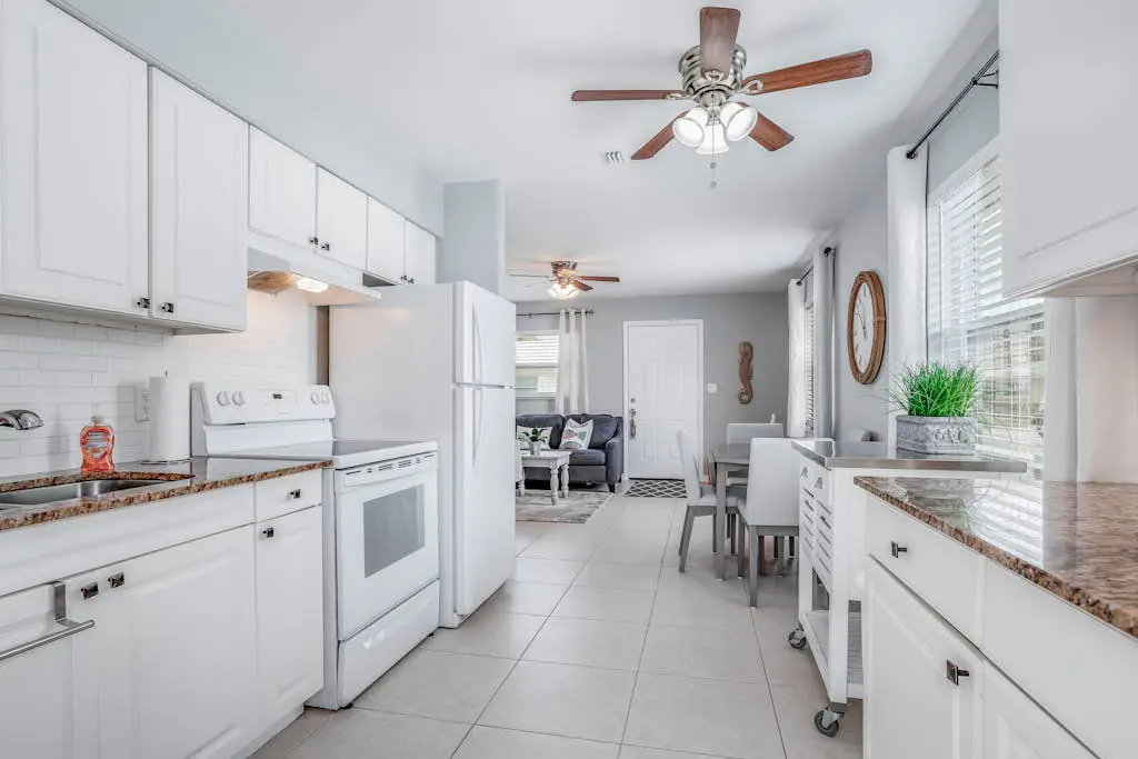 Sunny Downtown Bungalow