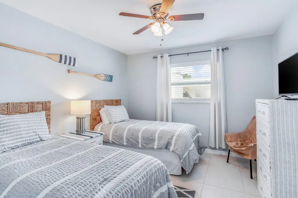 Sunny Downtown Bungalow