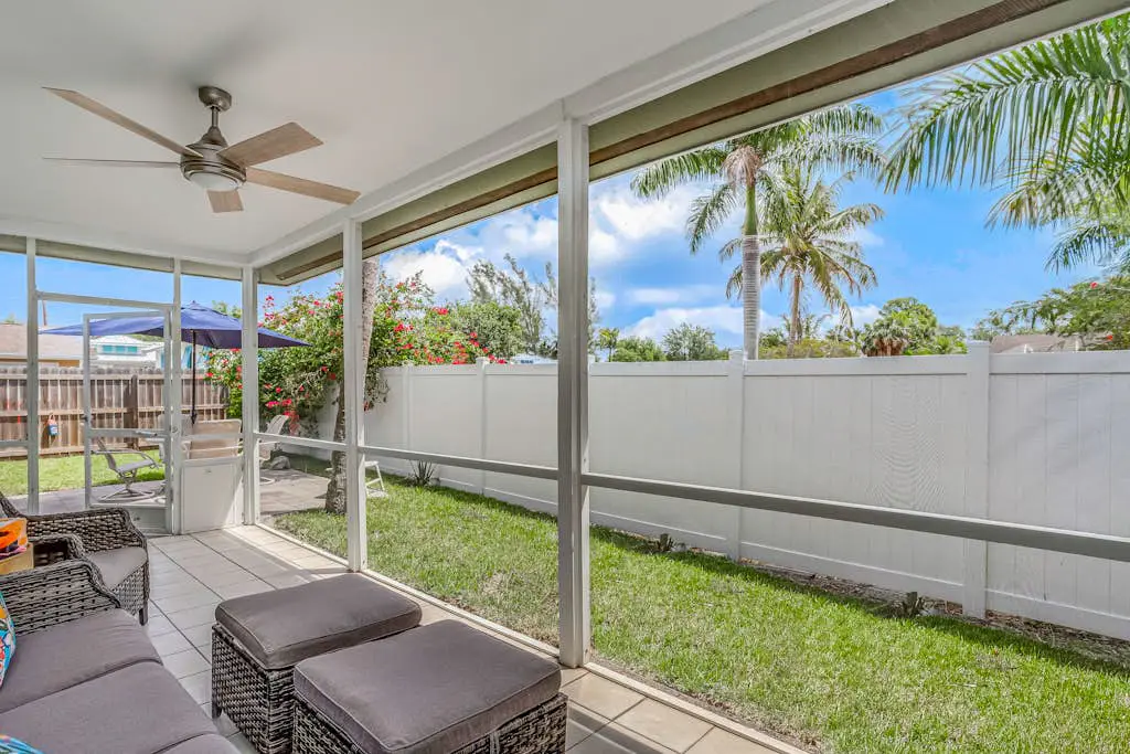 Sunny Downtown Bungalow