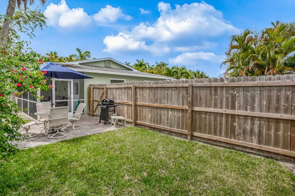 Sunny Downtown Bungalow