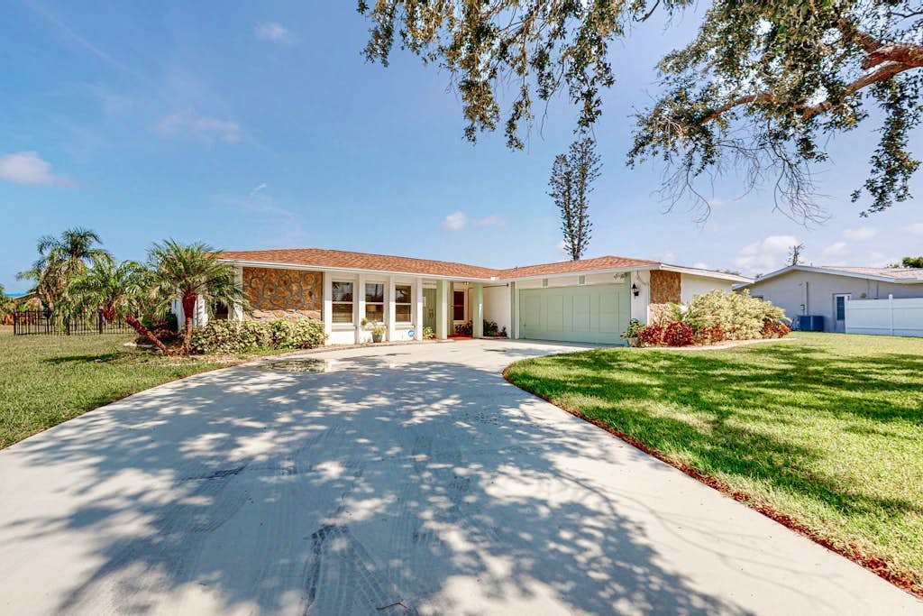 Lucky One Coastal Retreat | Family Friendly House in Rotonda West