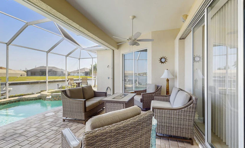 Serene and elegant with heated pool, water views, family and dog friendly, W/D