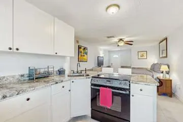 Blissful Beach Retreat Super