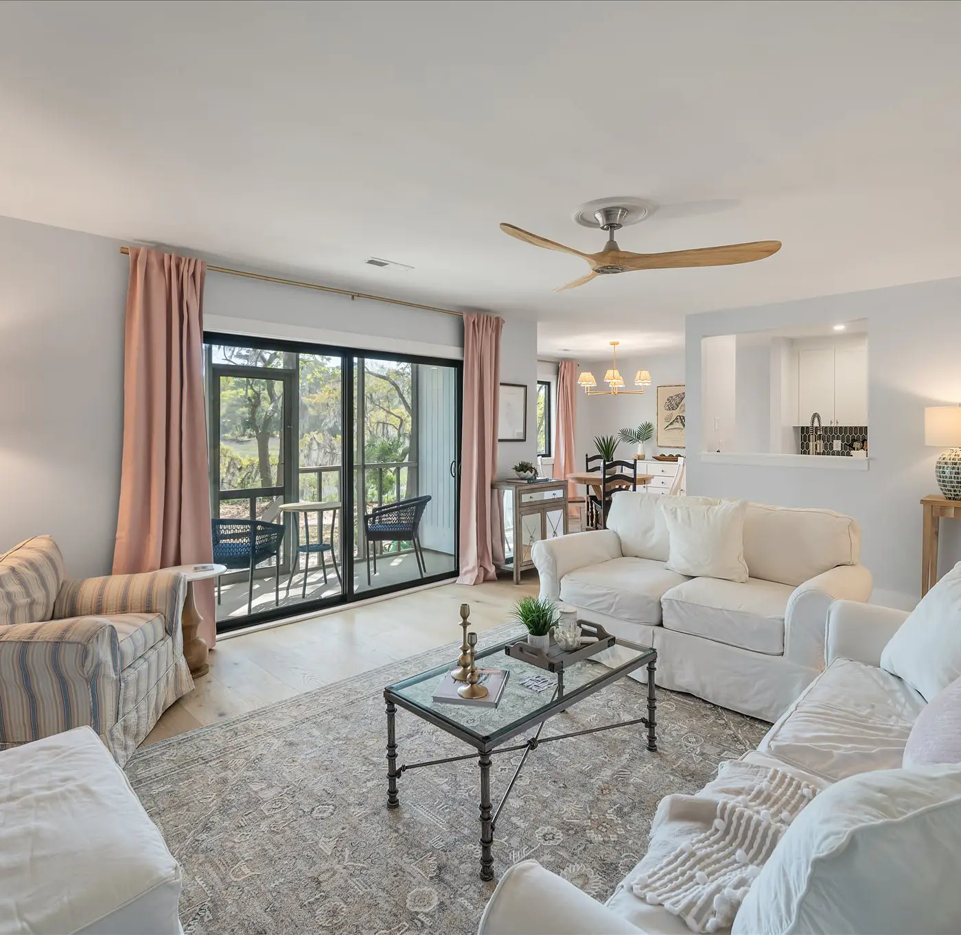 Modern, Dog-Friendly Marsh Retreat