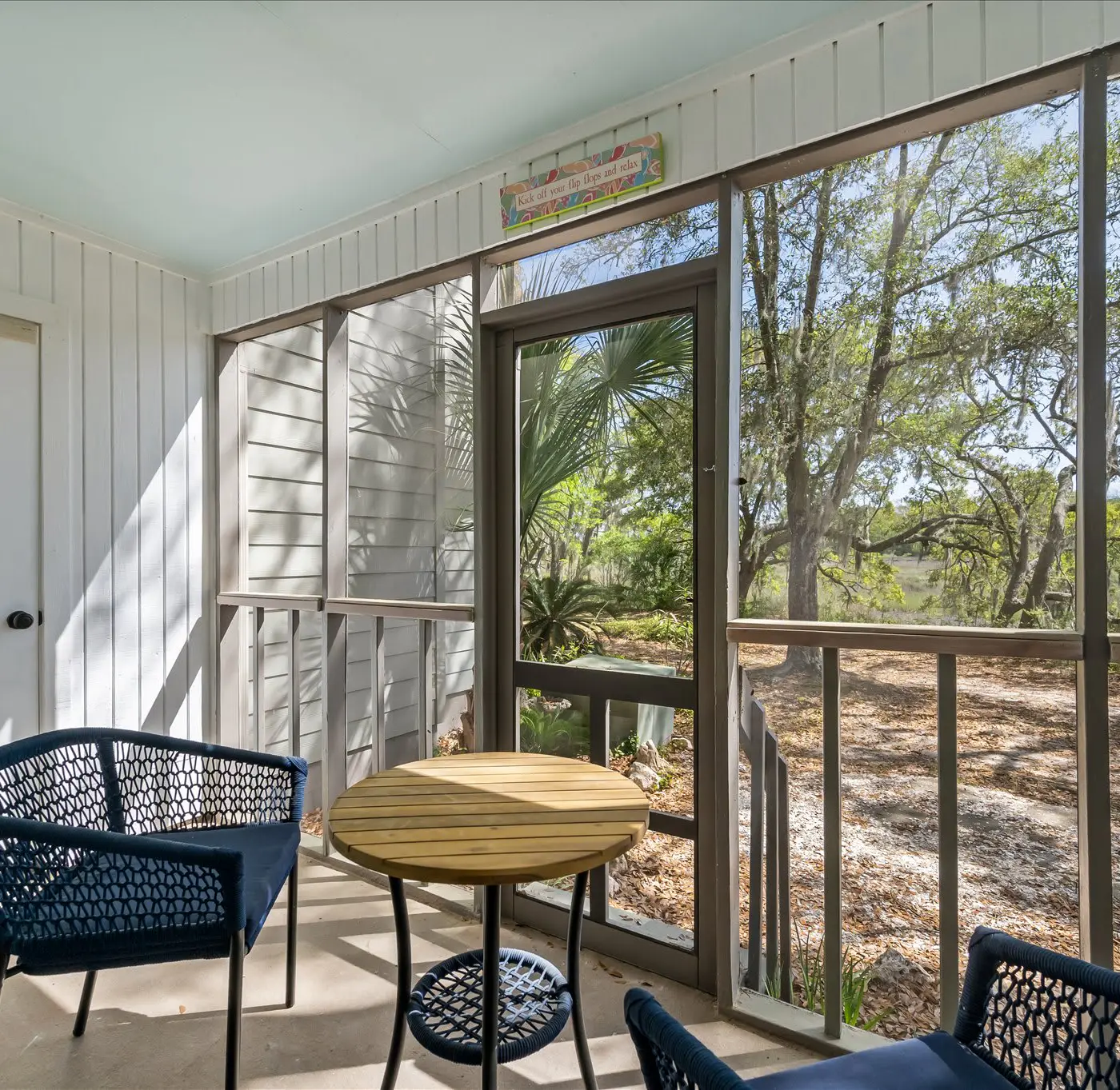 Modern, Dog-Friendly Marsh Retreat