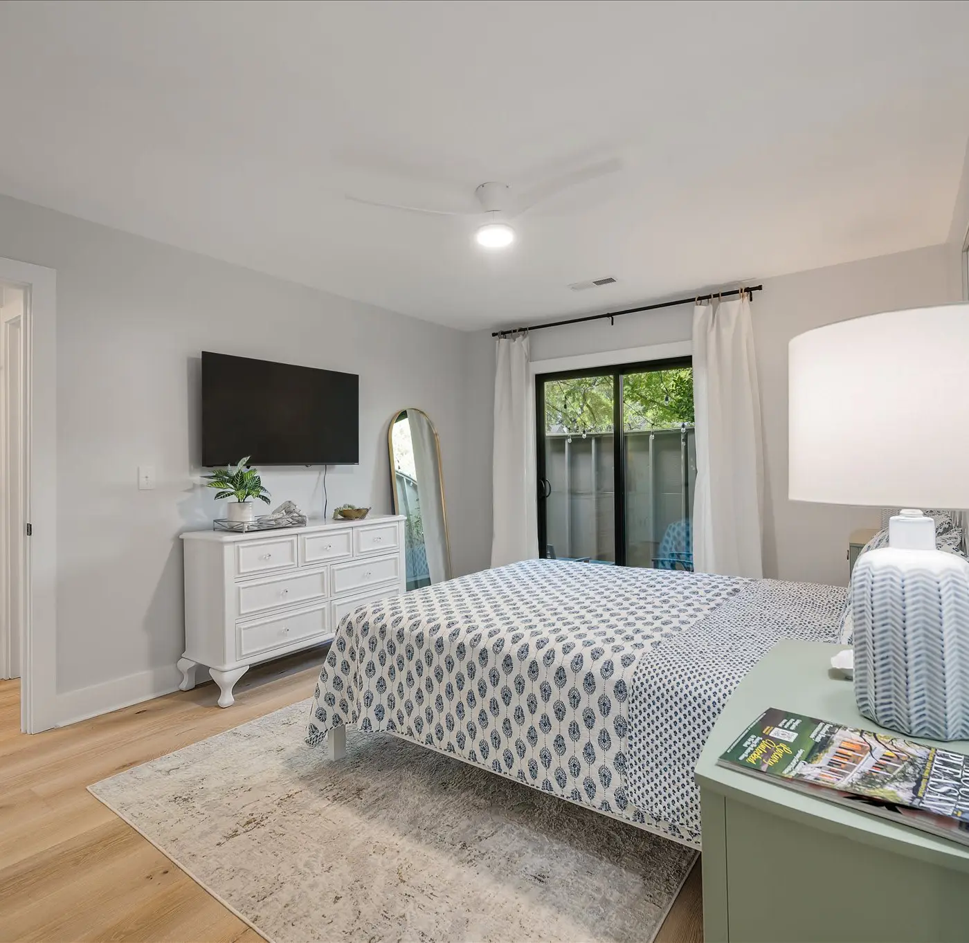 Modern, Dog-Friendly Marsh Retreat