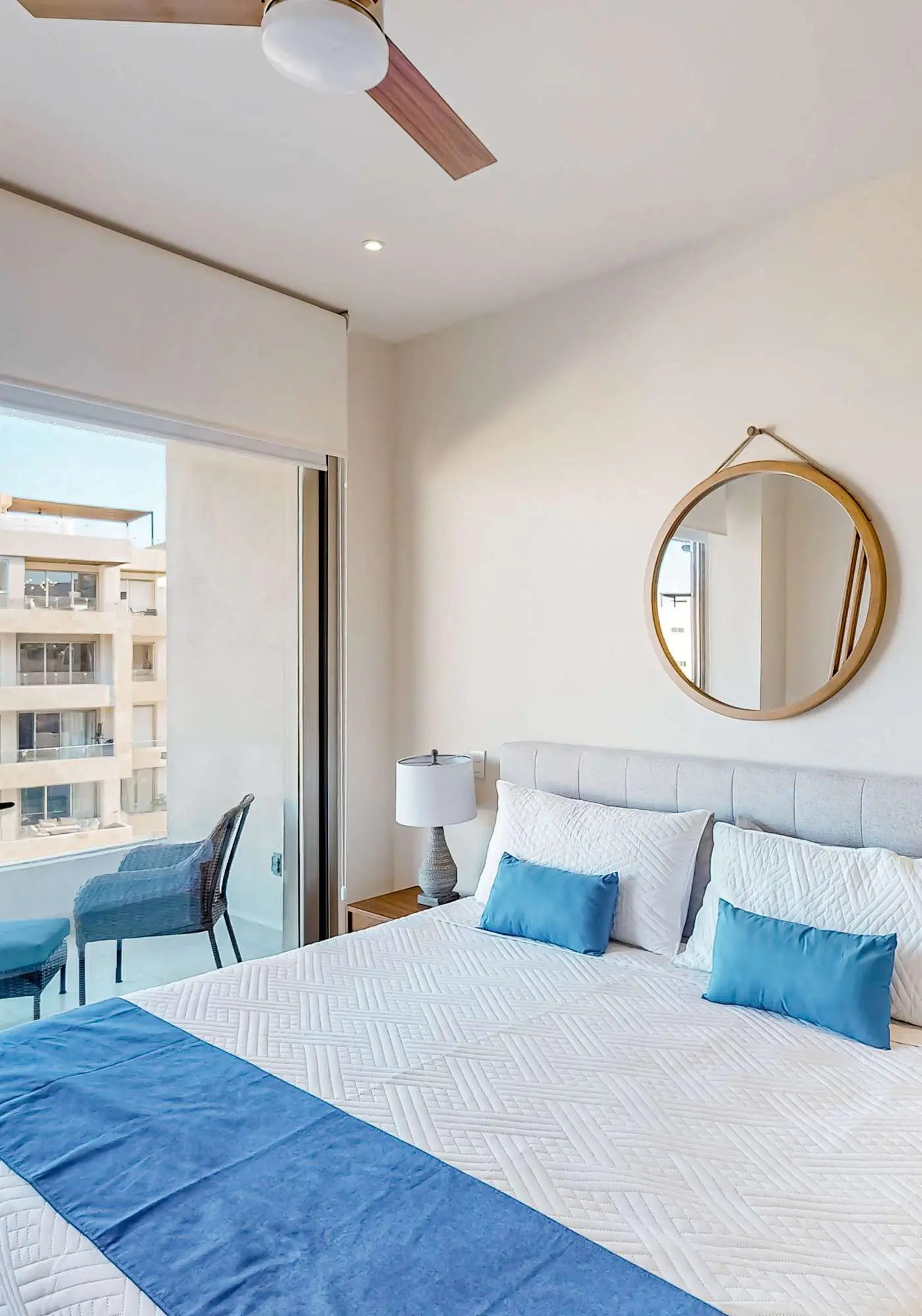 Stunning 2 BR - Pool - Awesome amenities