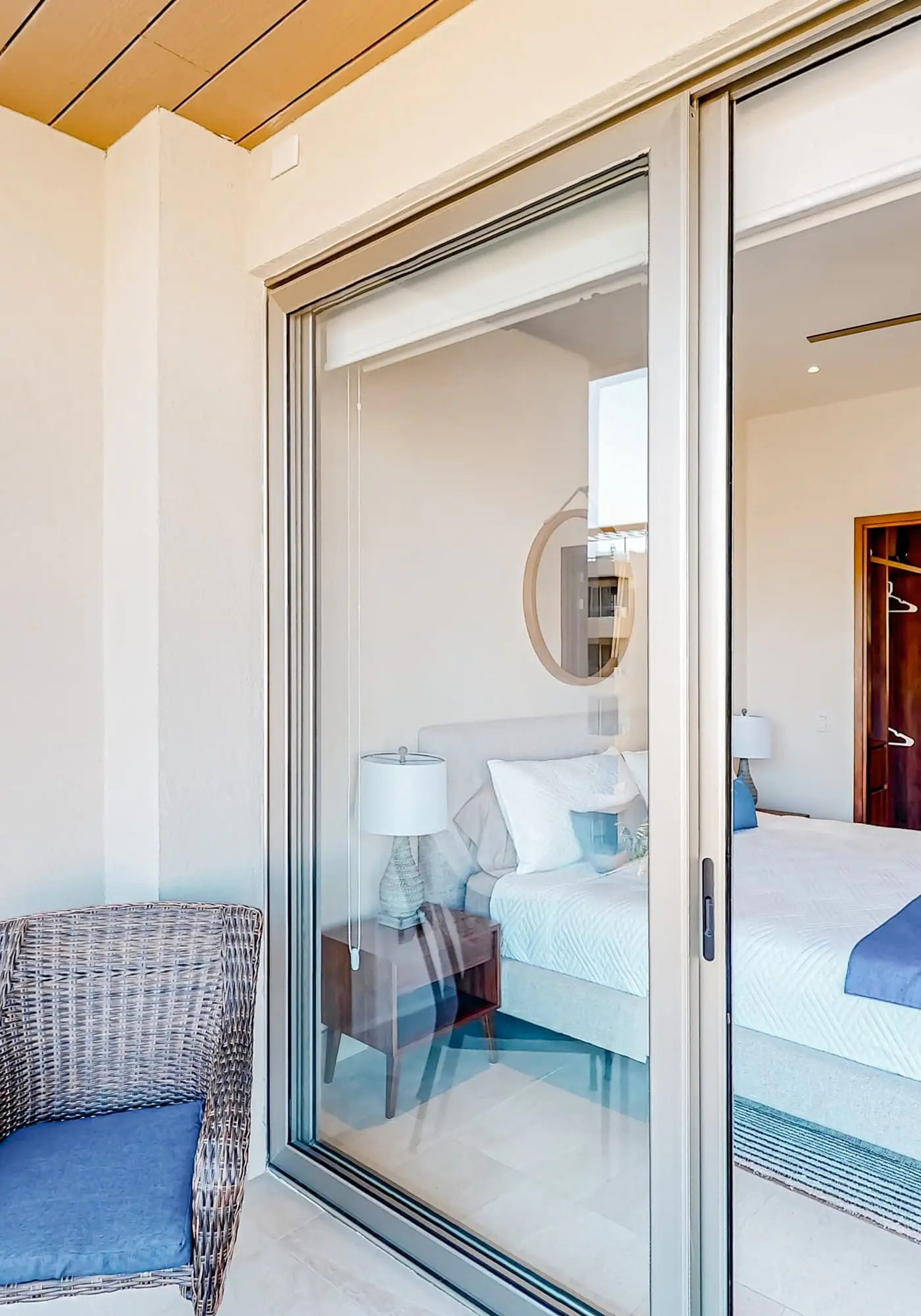 Stunning 2 BR - Pool - Awesome amenities