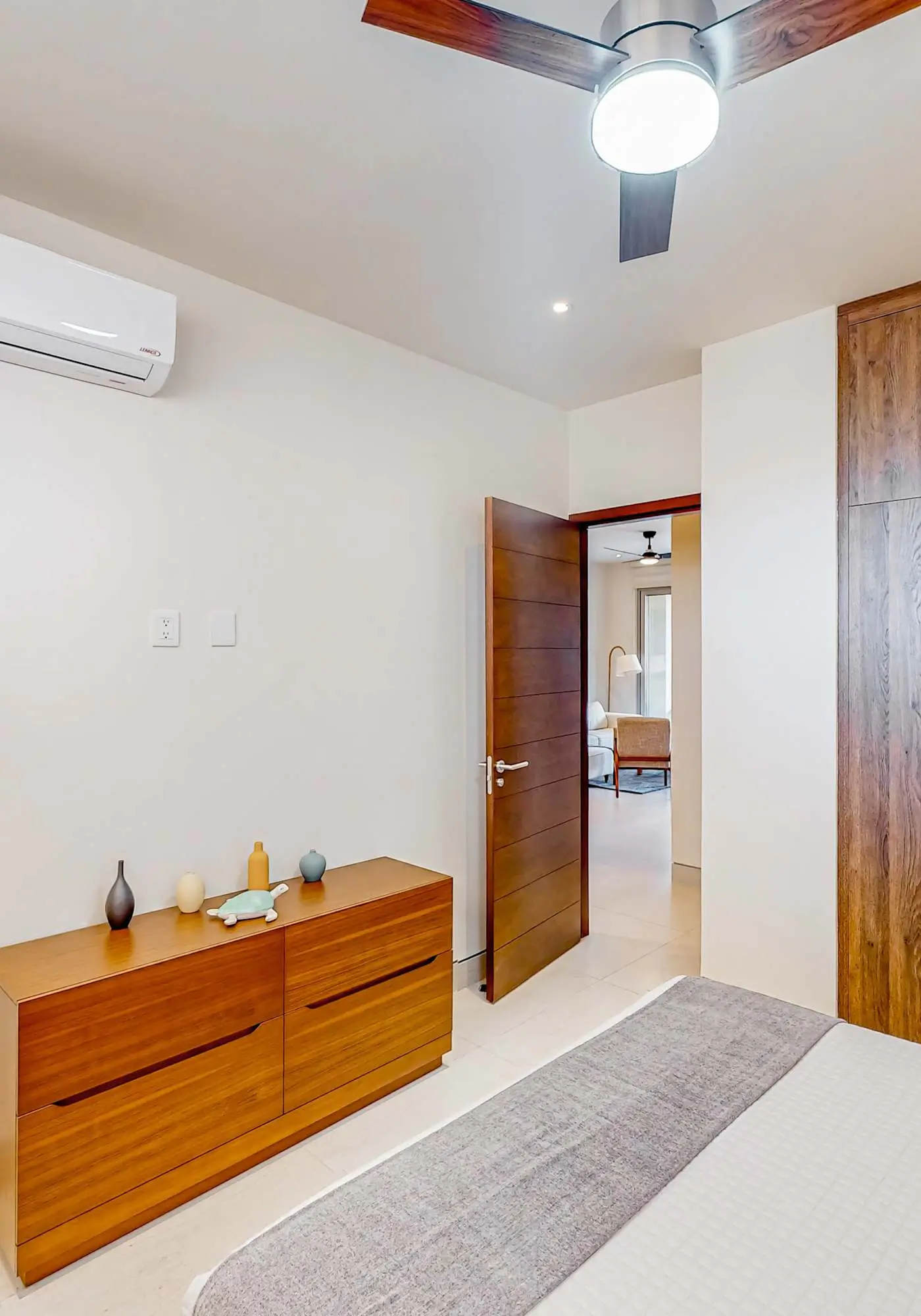 Stunning 2 BR - Pool - Awesome amenities