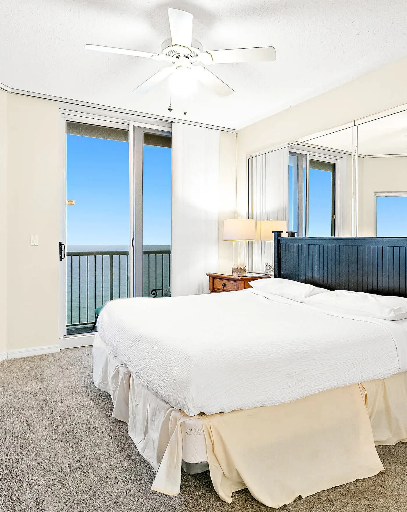 11th-floor oceanfront condo with pool, Gulf & pier views with laundry!