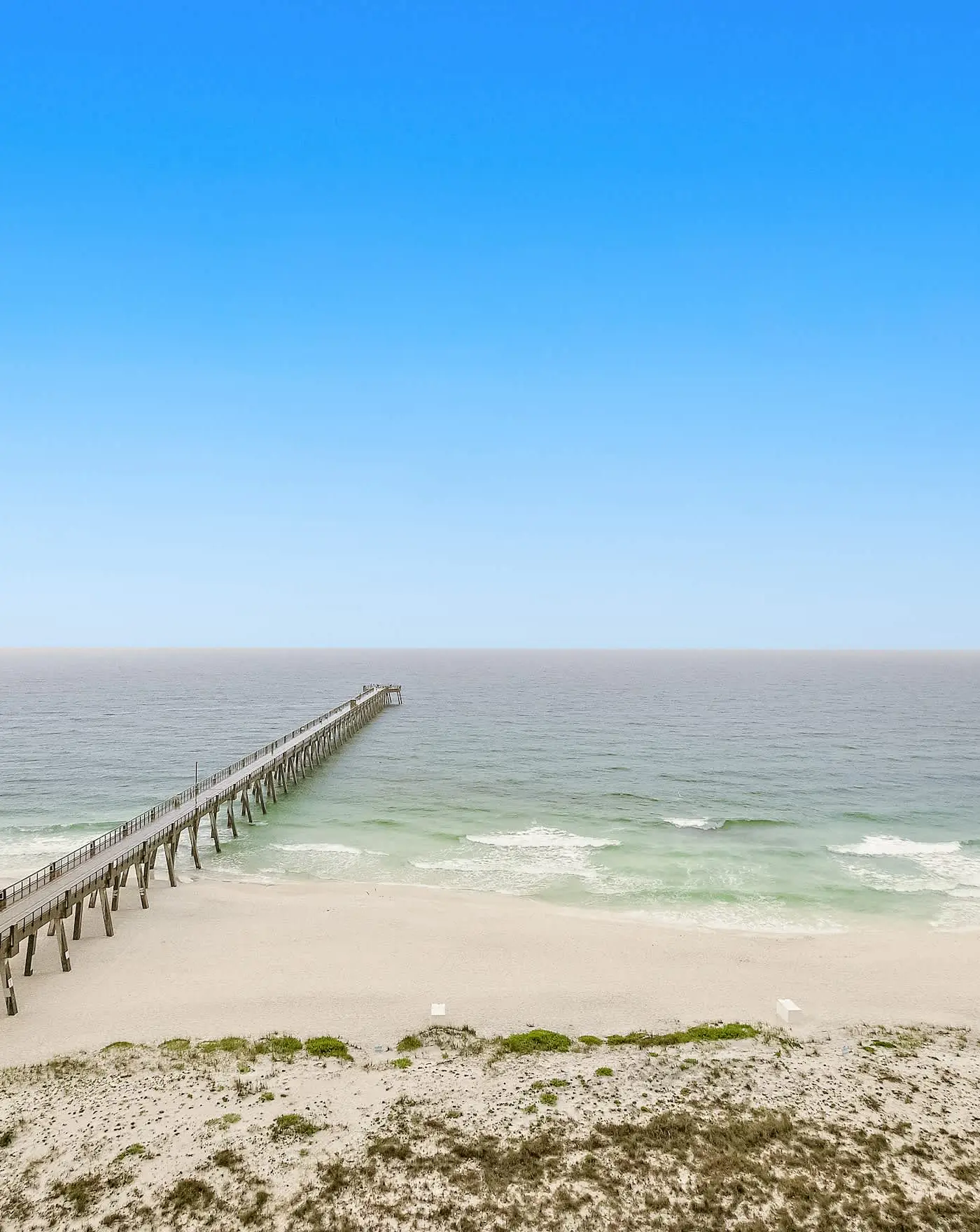 11th-floor oceanfront condo with pool, Gulf & pier views with laundry!