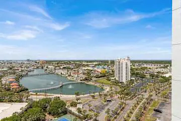 Gulf front condo with resort amenities, steps to the beach