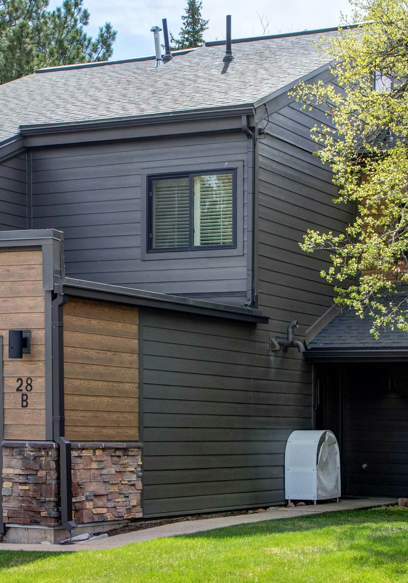 3BR Townhouse with Loft - Walk to Ski Lifts