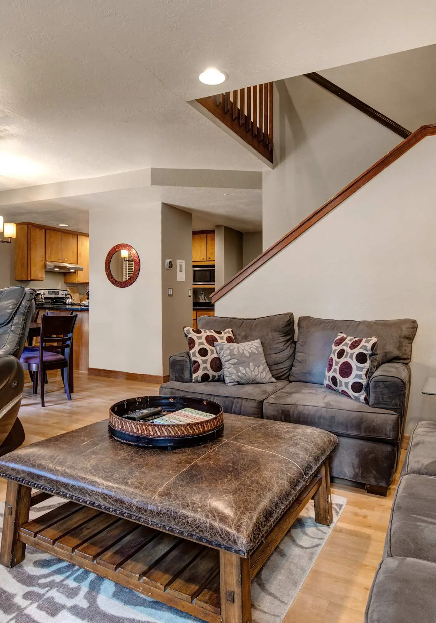 3BR Townhouse with Loft - Walk to Ski Lifts