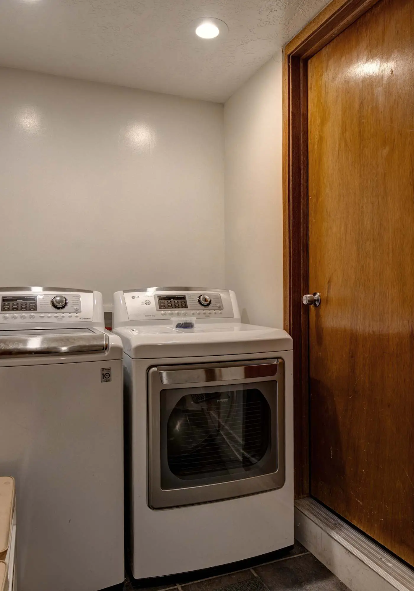 3BR Townhouse with Loft - Walk to Ski Lifts