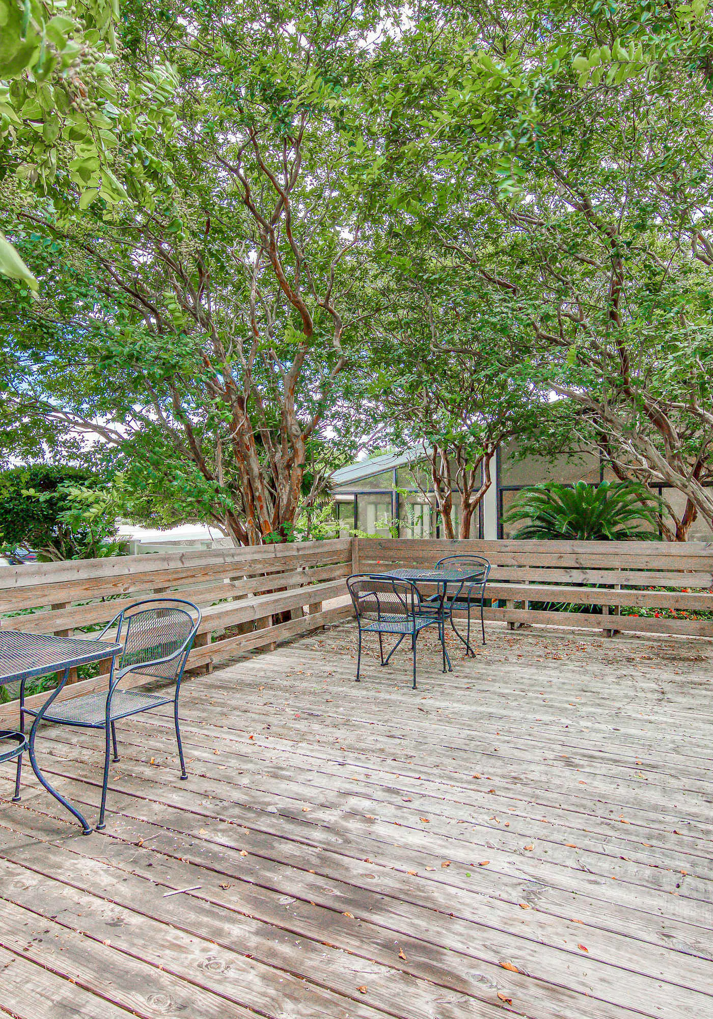 Gulf-view condo with central AC, WiFi, laundry, pools, gym & tennis