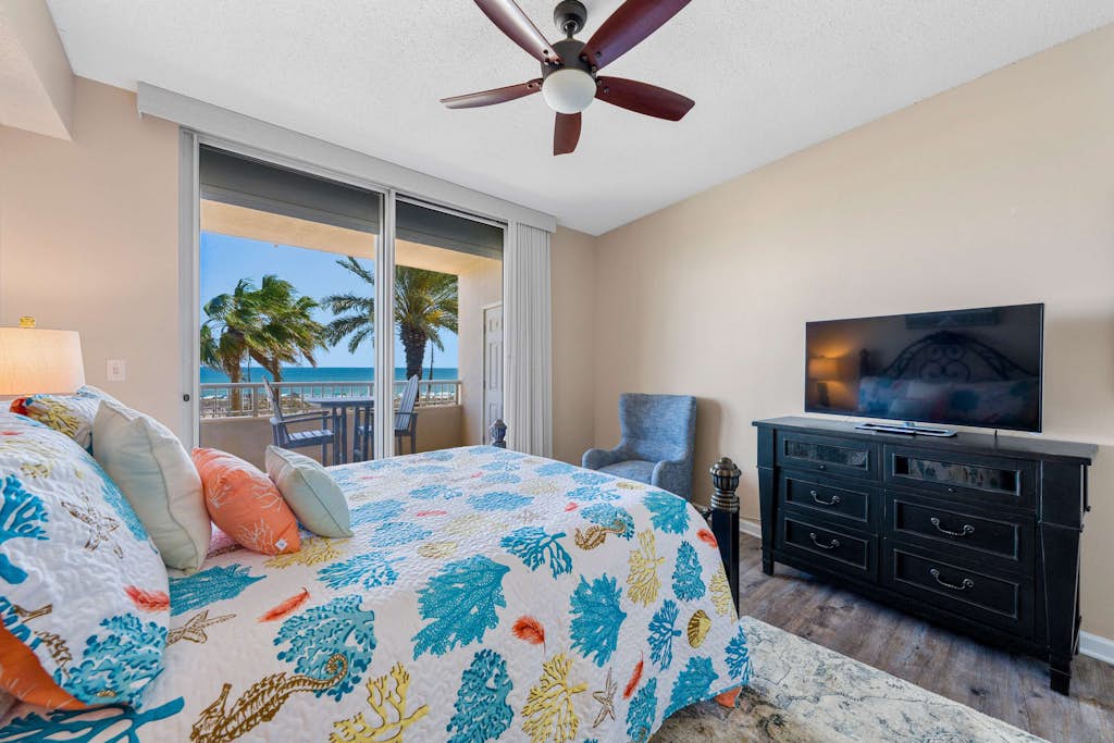 2BR Beach Condo, Shared Pool, Tennis Courts 