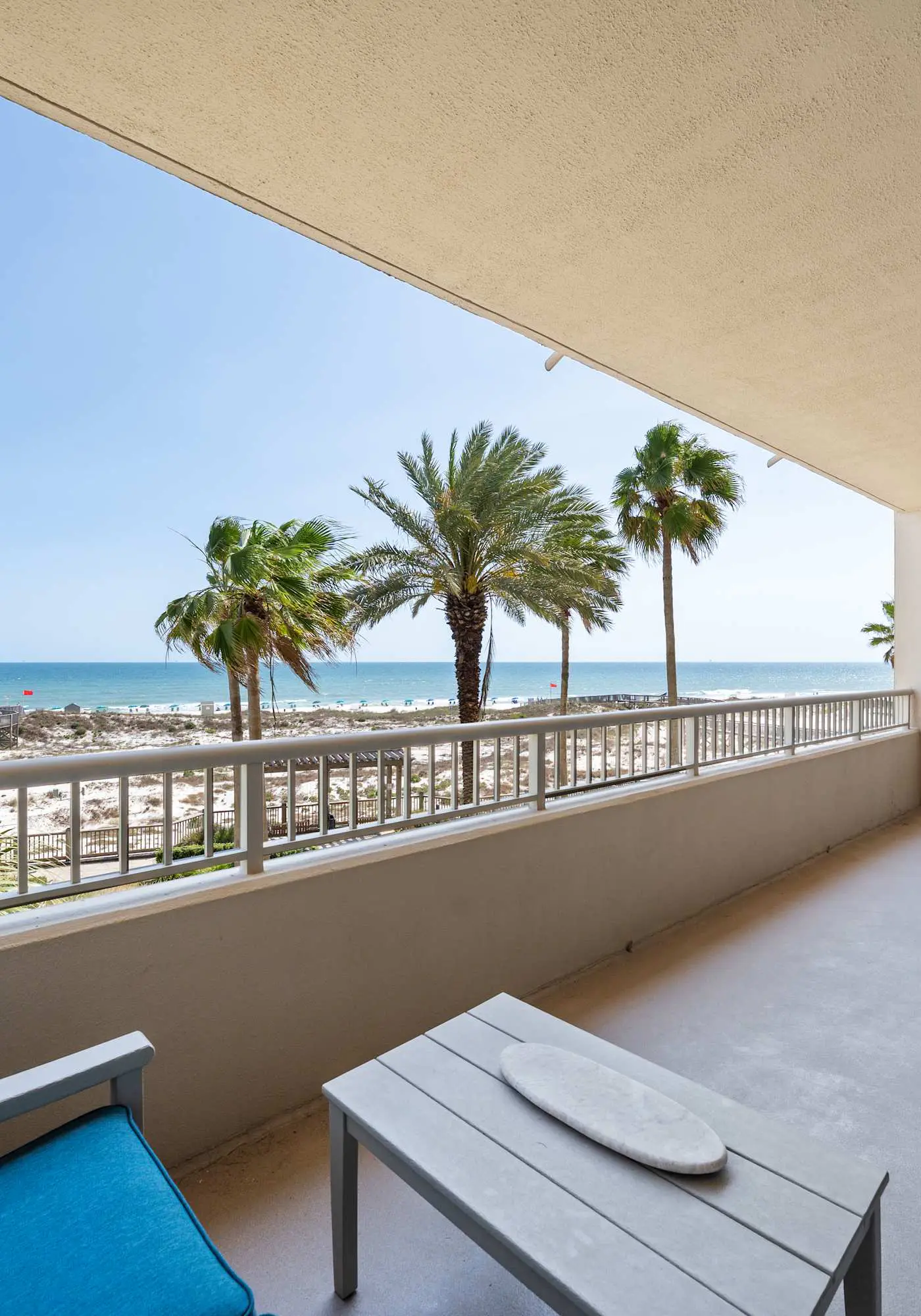 2BR Beach Condo, Shared Pool, Tennis Courts 