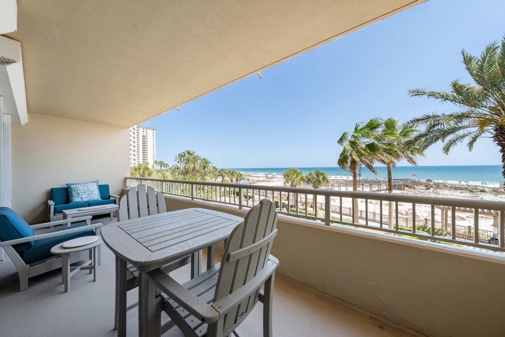 2BR Beach Condo, Shared Pool, Tennis Courts 
