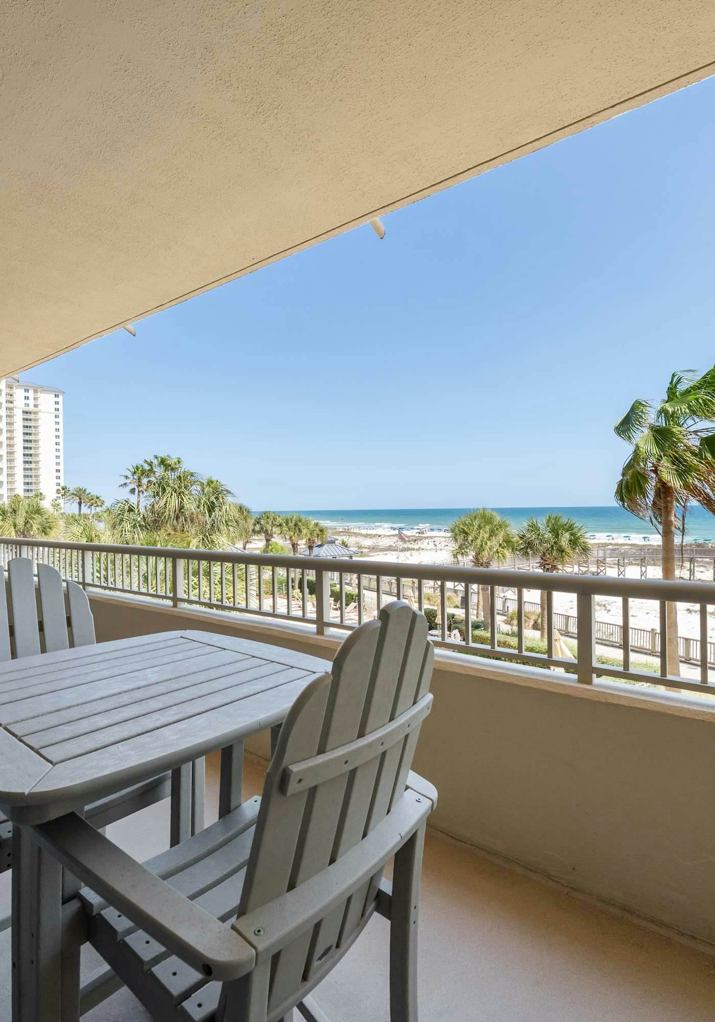2BR Beach Condo, Shared Pool, Tennis Courts 