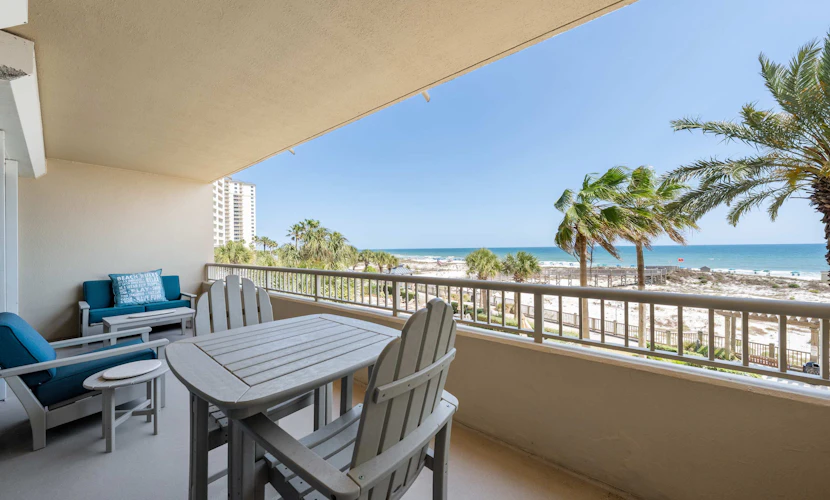 Beach Club 305C