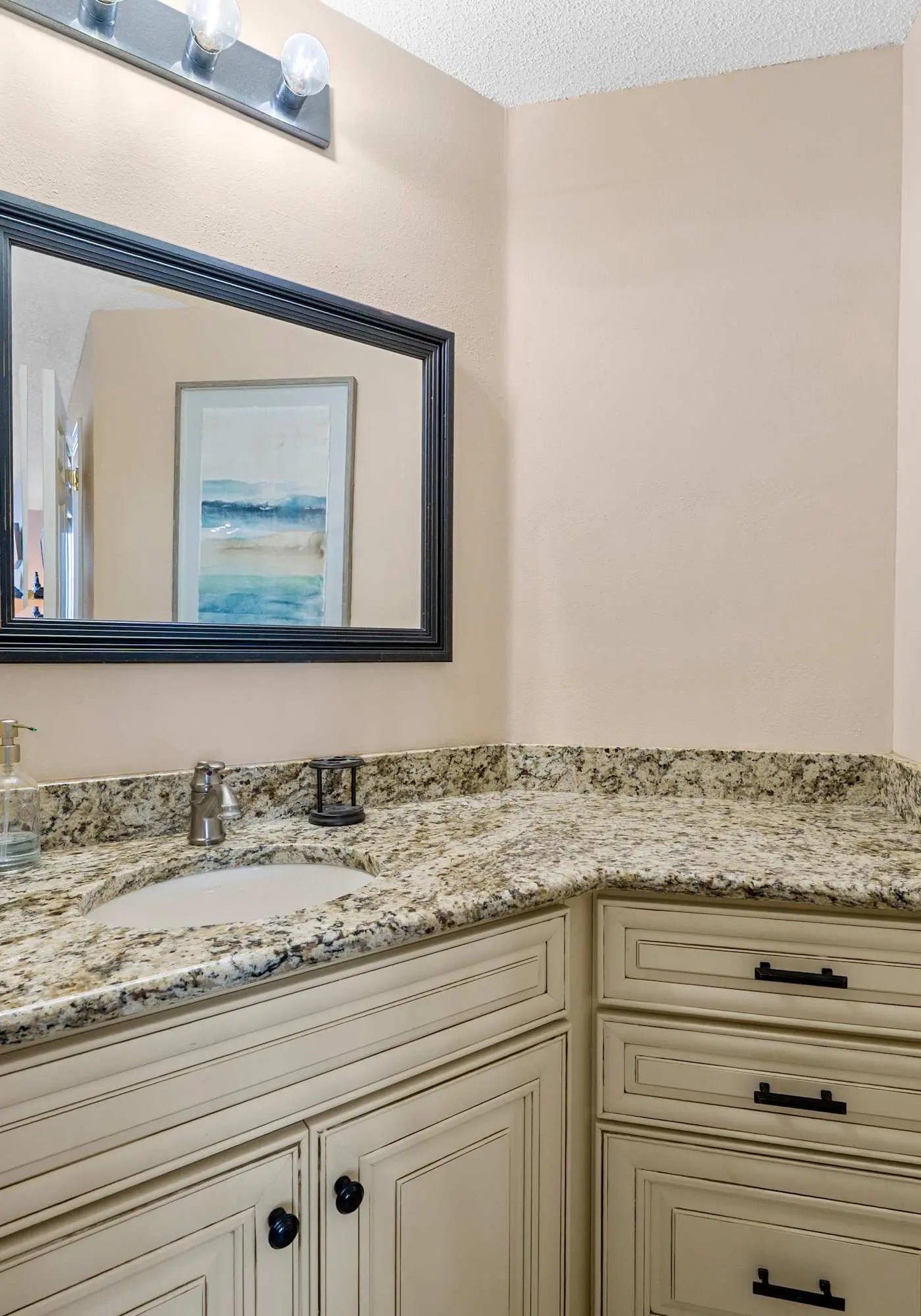 2BR Beach Condo, Shared Pool, Tennis Courts 