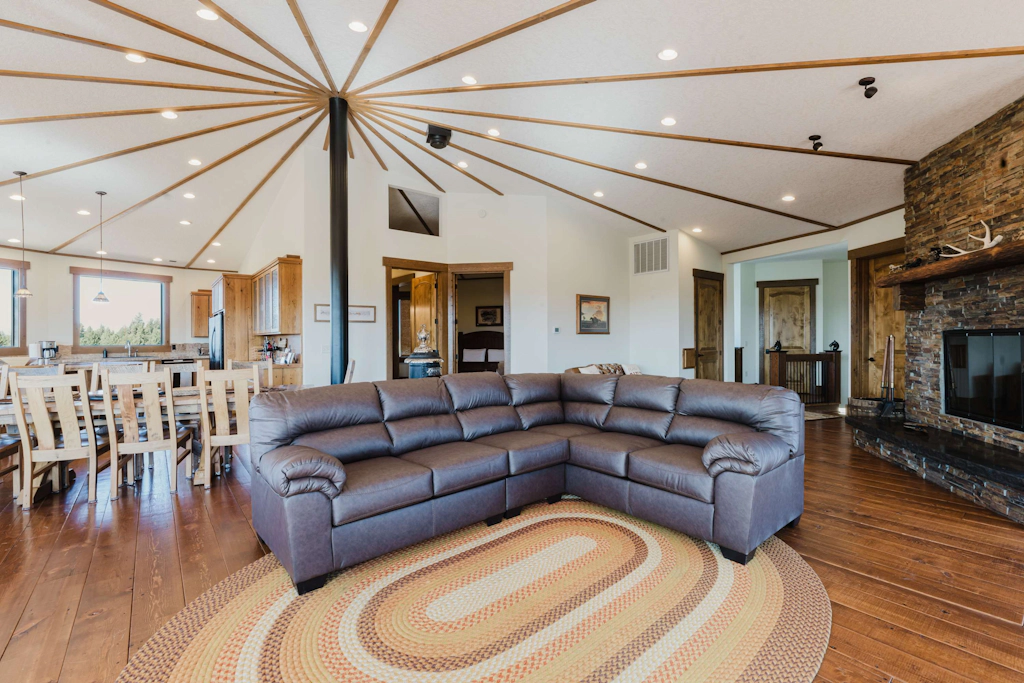 Mountain Retreat with Stunning Views