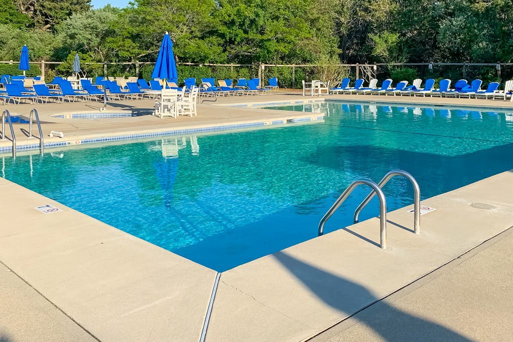 Adorable condo with patio, shared pool, & hot tub - close to the water