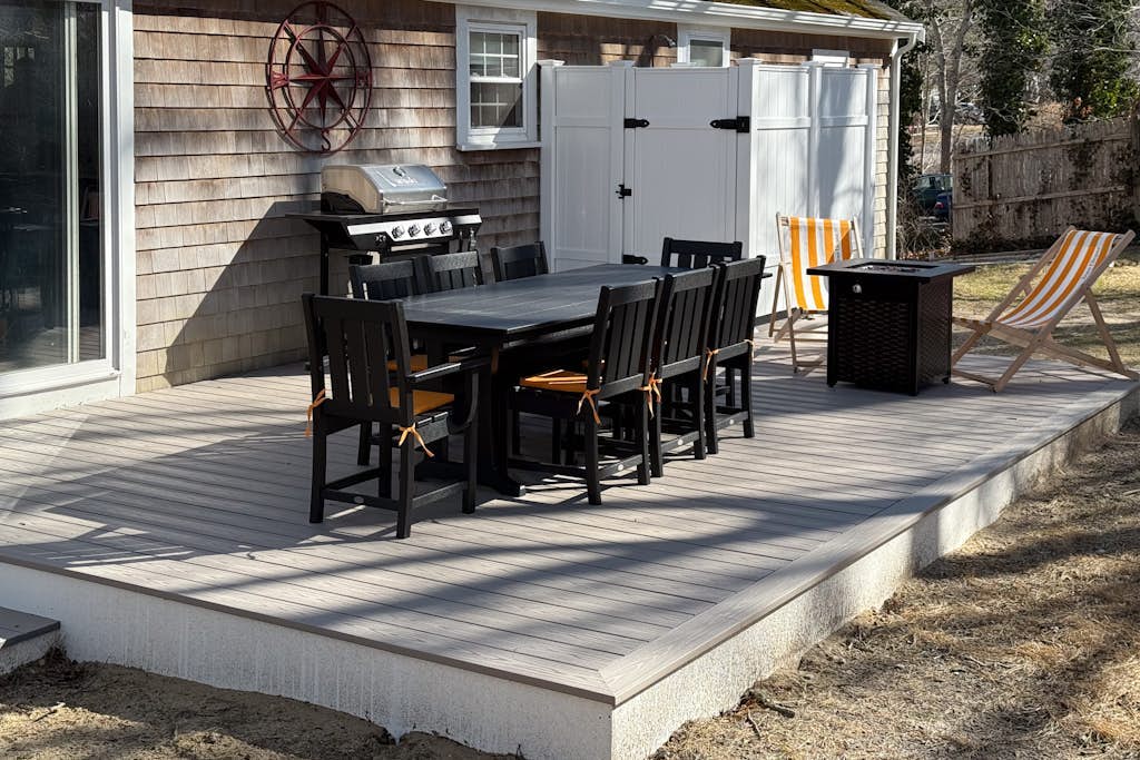 Beautifully renovated home near Scargo Lake with deck, W/D, AC, games, & yard