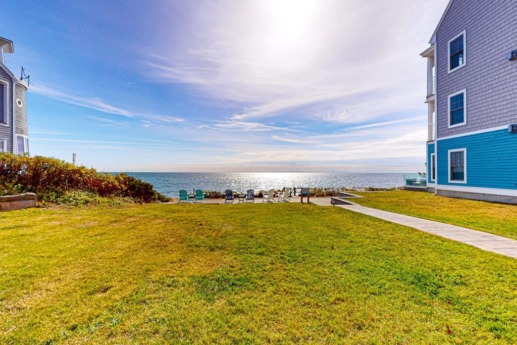 Sleek, modern home with central AC - steps to private beach & near trail