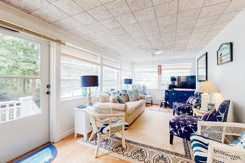 Secluded ranch home with a full outdoor shower & private community beach