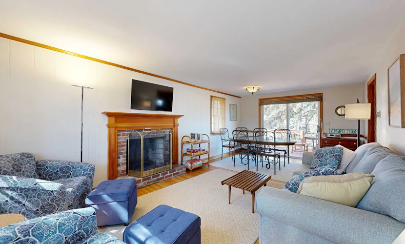Family getaway in great location with deck, board games, yard, & AC