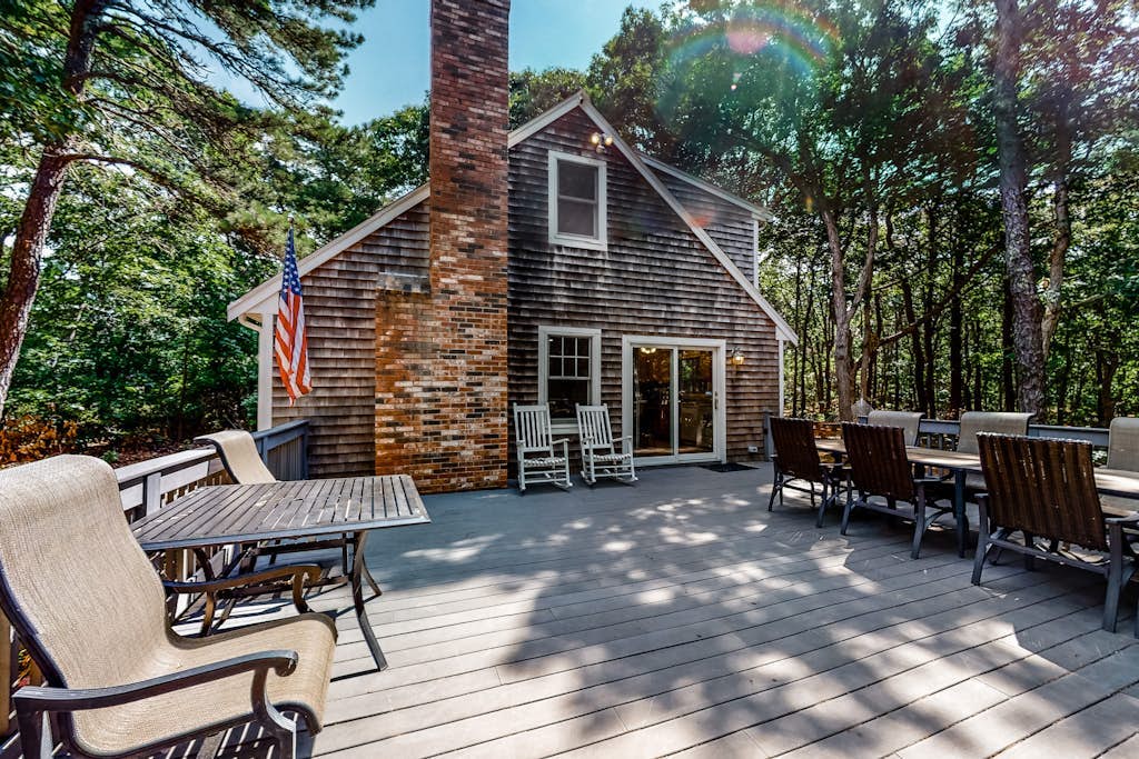 Cape Cod Home In The Trees
