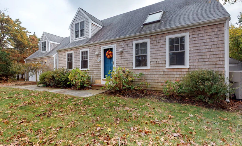 Quaint home w/ large backyard, outdoor shower & private grill near Katama Bay