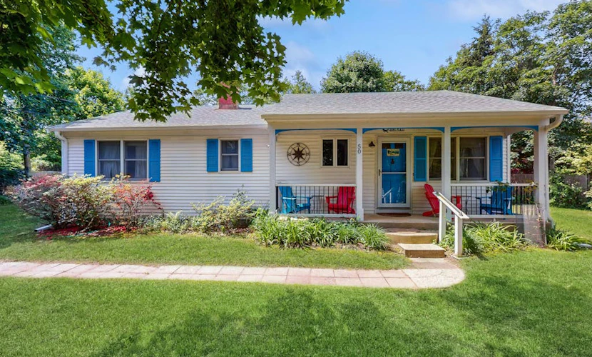 Great Ranch Style Home In Edgartown W/ Gas Grill & Dog Friendly
