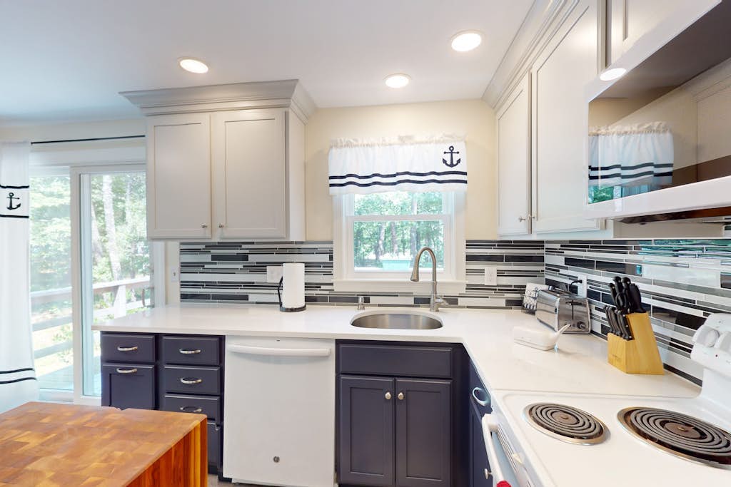 Centrally located home near Nauset Light, Coast Guard Beach & Cape Rail Trail