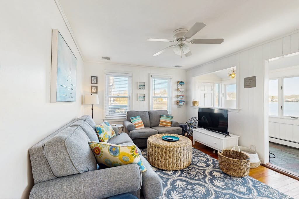 Waterfront home with lake views - walk to Falmouth Heights Beach