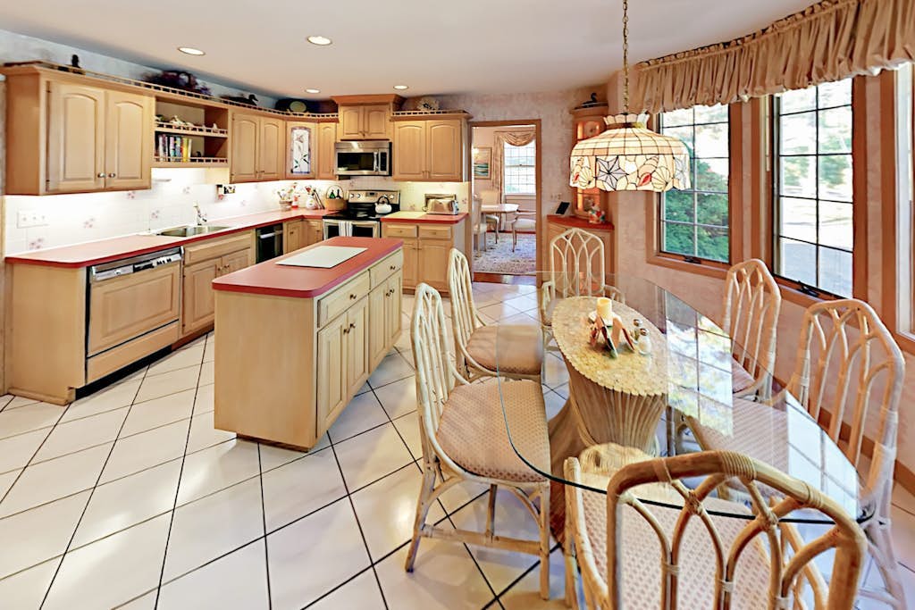 Coastal Retreat w/ Sunroom & Yard – Walk to Private Beach & Harwich Port