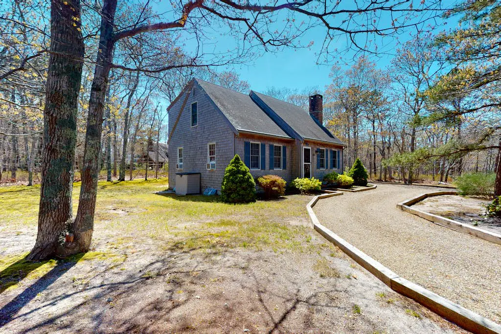 The Tranquil Heron Cottage