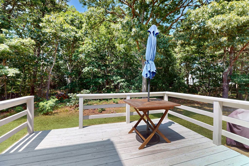 Cape Getaway -walk to restaurants & shops, near bay & ocean beaches & rail trail