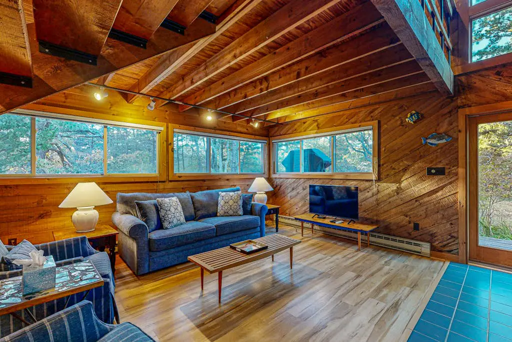 Cozy Island Cabin