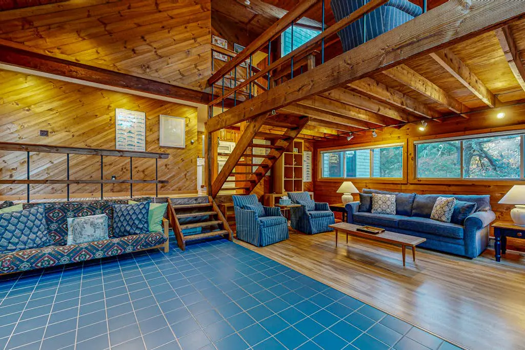 Cozy Island Cabin