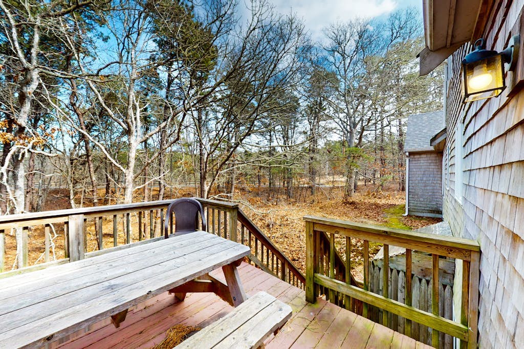 Oakwood Trail Cottage | Eastham home on Cape Cod Rail Trail with great deck